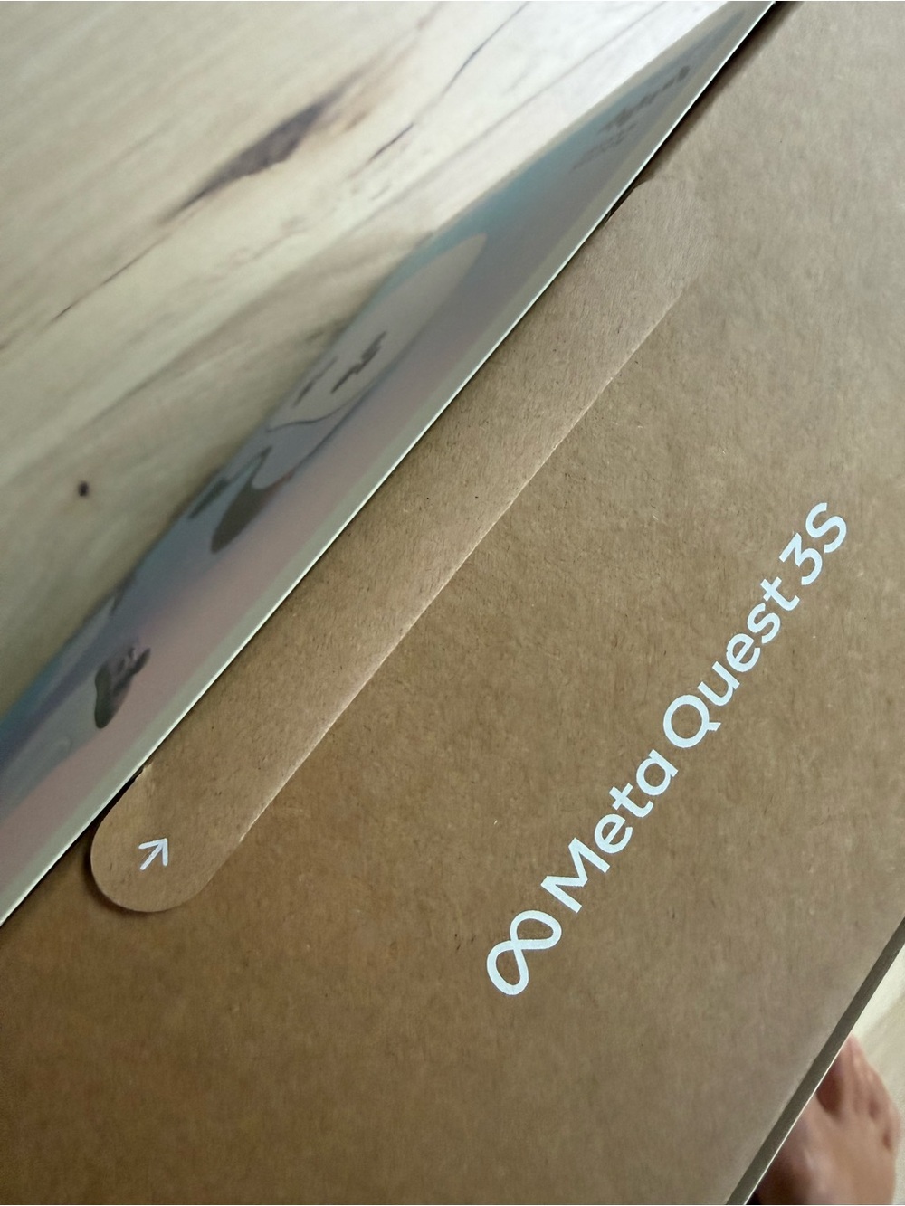 Meta Quest 3S VR Headset - White (256GB) - Picture 3 of 7